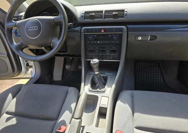 Audi A4 cena 9800 przebieg: 310274, rok produkcji 2001 z Zbąszyń małe 137